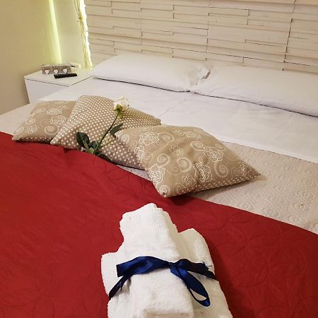 Philos - Appartements & Rooms Таранто Екстер'єр фото