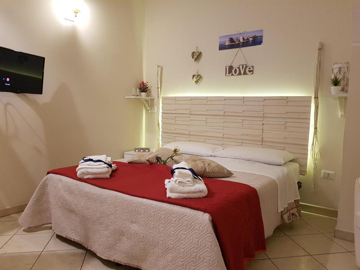 Philos - Appartements & Rooms Таранто Екстер'єр фото
