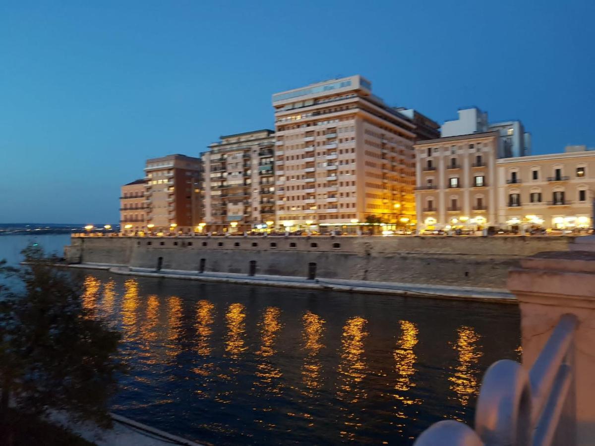 Philos - Appartements & Rooms Таранто Екстер'єр фото